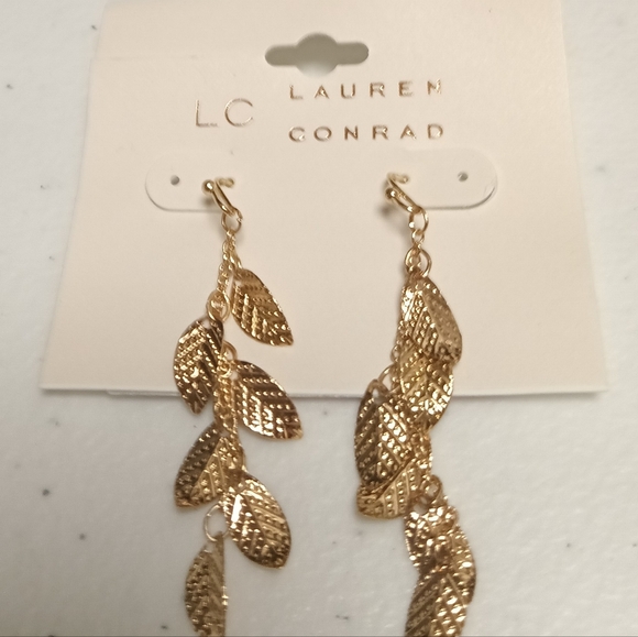 LAUREN CONRAD GOLDTONE DANCING LEAVES EARRINGS - Picture 1 of 4